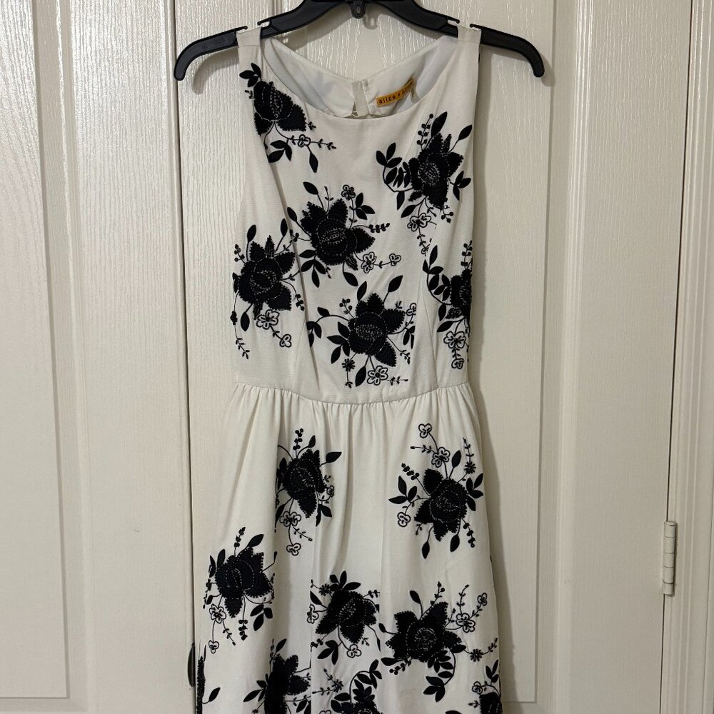 Alice + Olivia Lillyanne White & Black Beaded Cocktail Dress (Size 8)